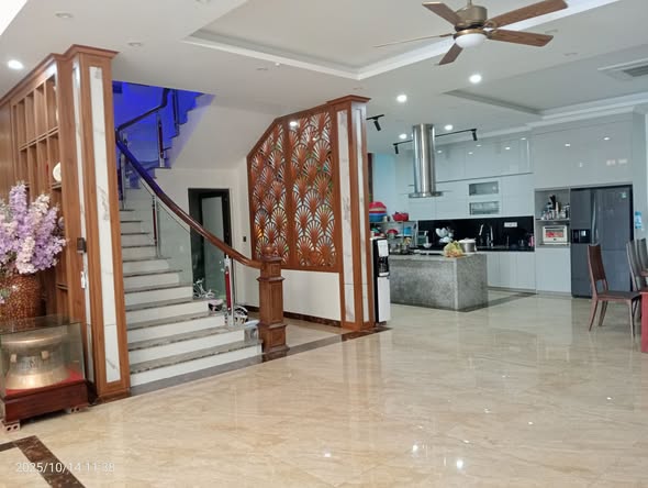 Biệt thự 3 tầng Đông Vệ 160m² giá 19.98 tỷ - Vị trí đẳng cấp cạnh Công viên Bố Vệ!