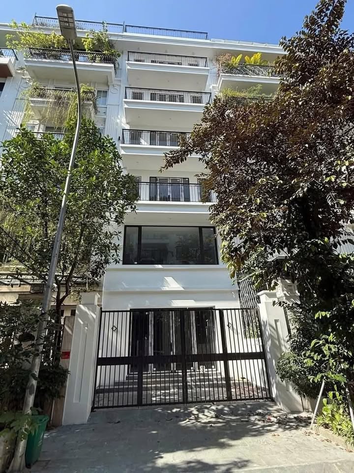 Cho thuê FrontHouse 115m² đường Hoàng Như Tiếp - 35 triệu/tháng - Thang máy, 10 phòng