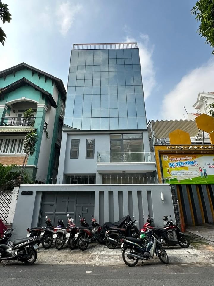 Cho thuê nhà mới xây Phan Xích Long, Phú Nhuận 144m² - Giá cực tốt cho thuê!