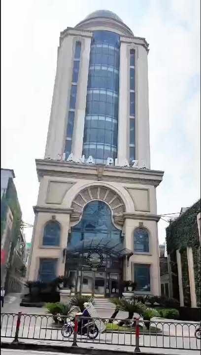 Bán tòa nhà mặt tiền 45-47 Phan Đăng Lưu, Quận Bình Thạnh 1.425m² - Dòng tiền khủng 2 tỷ/tháng!