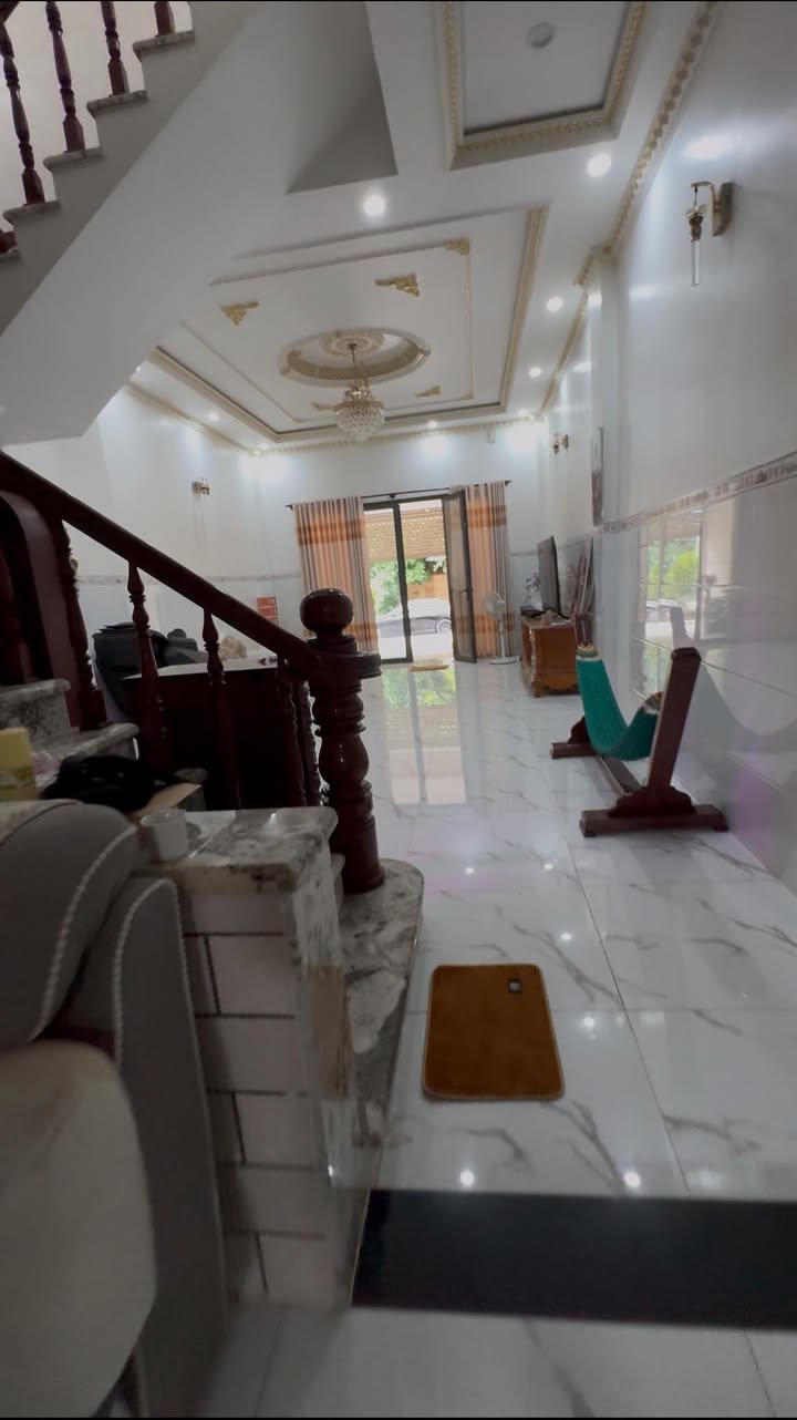 Bán nhà Vĩnh Lạc, Rạch Giá 125m² giá 4 tỷ - Nhà ở kết hợp nuôi yến, thiết kế tân cổ điển!