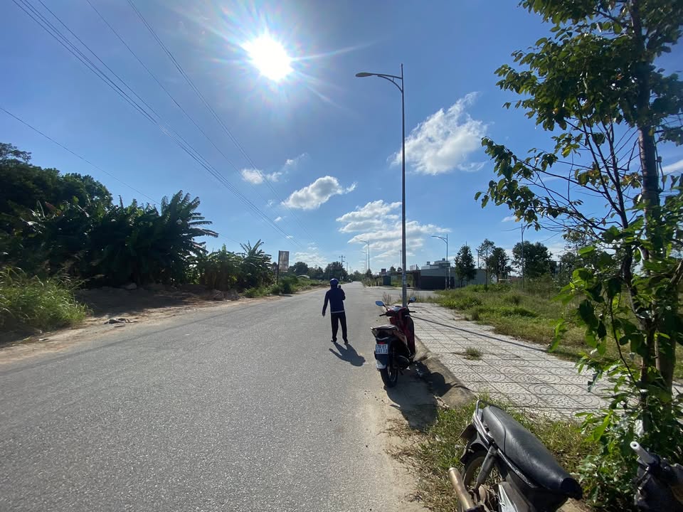 Đất mặt tiền Phạm Trung Mưu, La Hà 100m² chỉ 1.3 tỷ - Cơ hội đầu tư tuyệt vời!