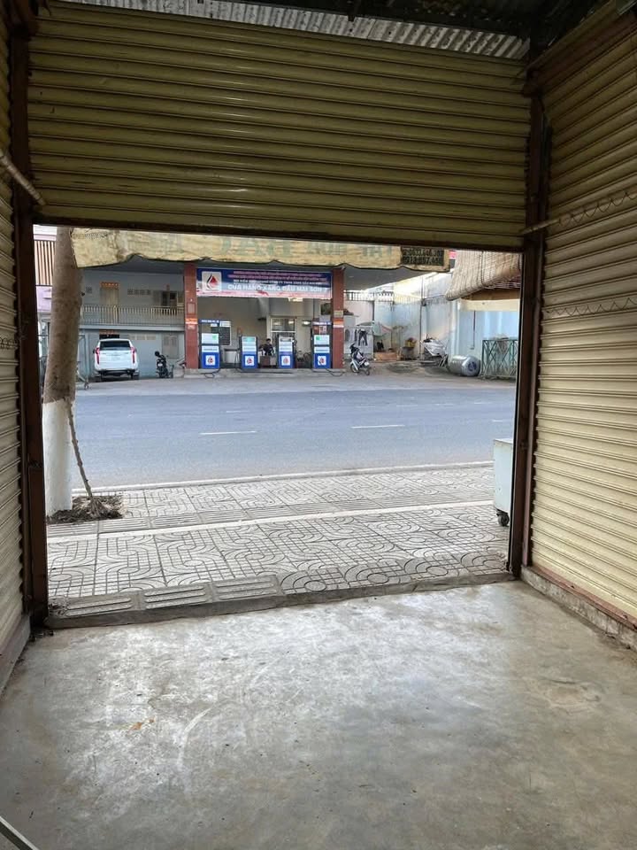 Nhà mặt tiền Thống Nhất, Thị trấn Liên Nghĩa, 75m² giá 2.75 tỷ - Cơ hội đầu tư hấp dẫn!