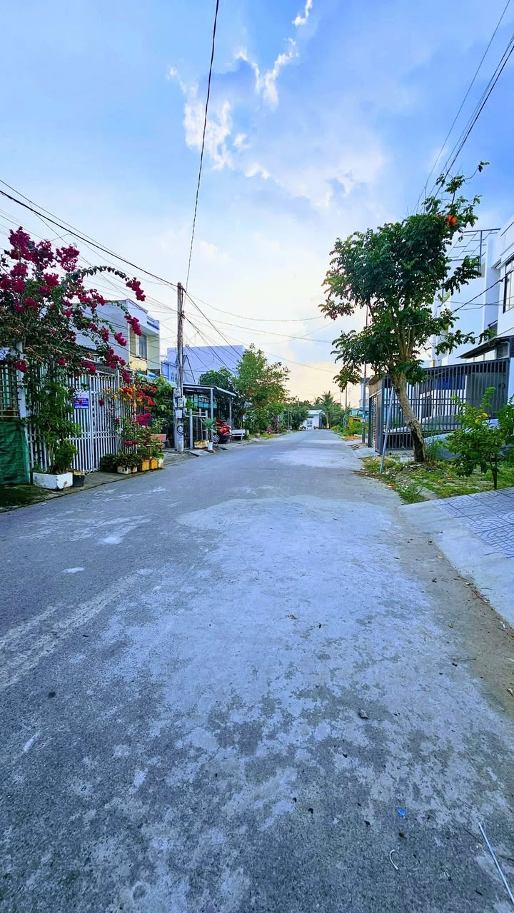 Đất nền 82,1m² đường số 1 KDC Chiến Thắng - Giá chỉ 2.1 tỷ, sổ hồng chính chủ!