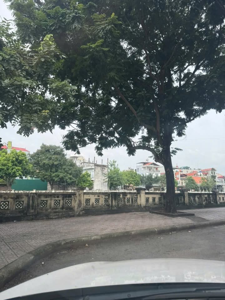 Đất nền 83m² tại Đông Ngạc, Bắc Từ Liêm - Giá thỏa thuận, thích hợp xây văn phòng!