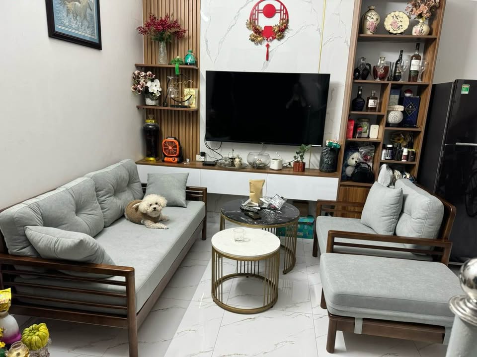 Nhà cho thuê 3 tầng ngõ 239 Lê Lợi 27m² giá 4.5 triệu - Dọn vào ở ngay!