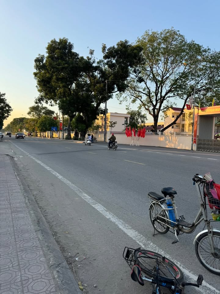 Đất Dục Tú, Đông Anh 100m² giá thỏa thuận - Đường thông ô tô, gần cầu Tứ Liên!