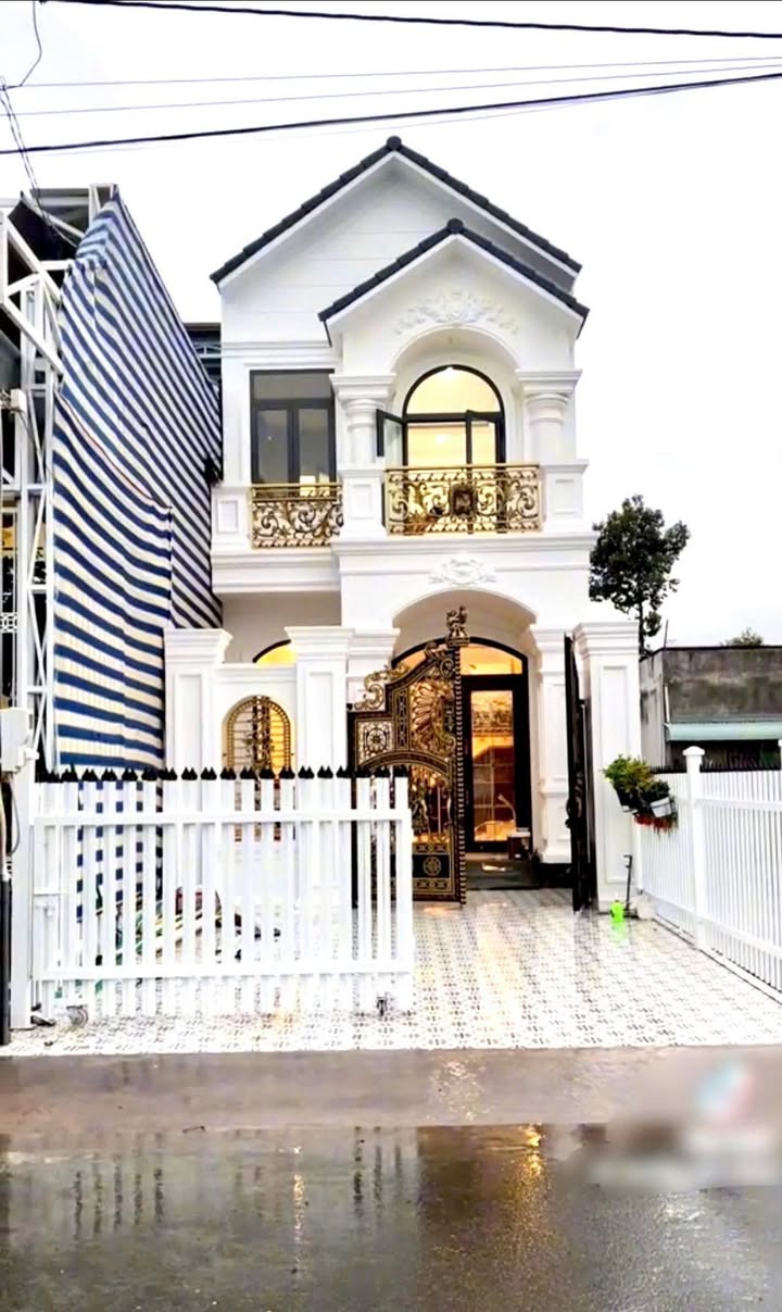 Bán nhà 2 tầng Xóm Gò 7, xã Diên Điền, 99m² giá 1.89 tỷ - Nhà cổ điển sang trọng!