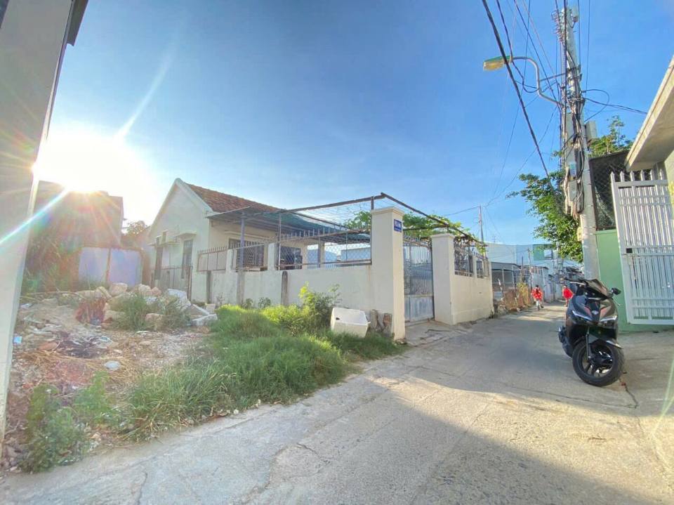 Đất nền hẻm Nguyễn Khuyến Bắc Nha Trang 64.7m² giá chỉ 2.8 tỷ - Sổ đỏ chính chủ!