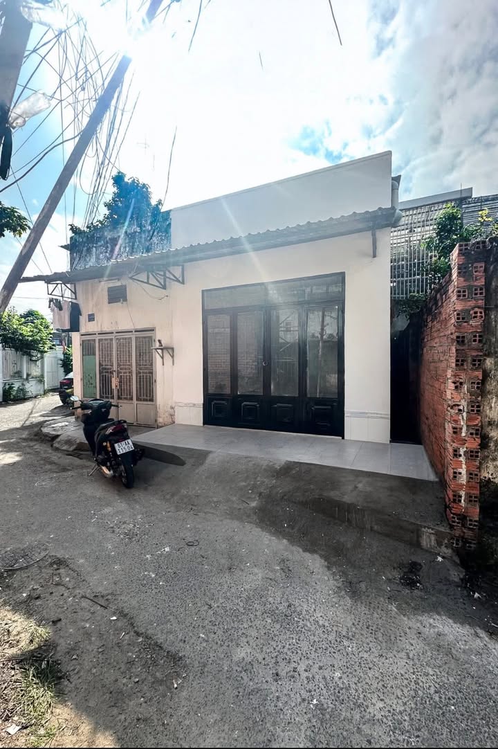 Nhà Phú Thọ Thủ Dầu Một 33m² giá 1.25 tỷ - Sổ hồng riêng, ô tô tới nhà!