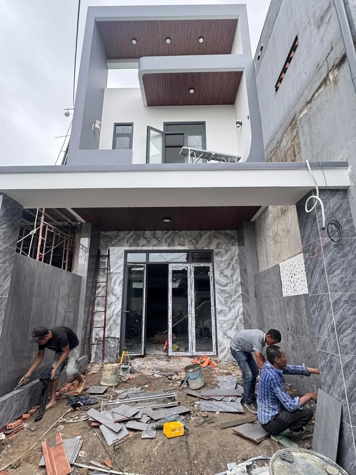 Nhà phố Phú Hòa, Thủ Dầu Một 65m² giá 2.89 tỷ - Full nội thất, xe hơi vào tận nhà!