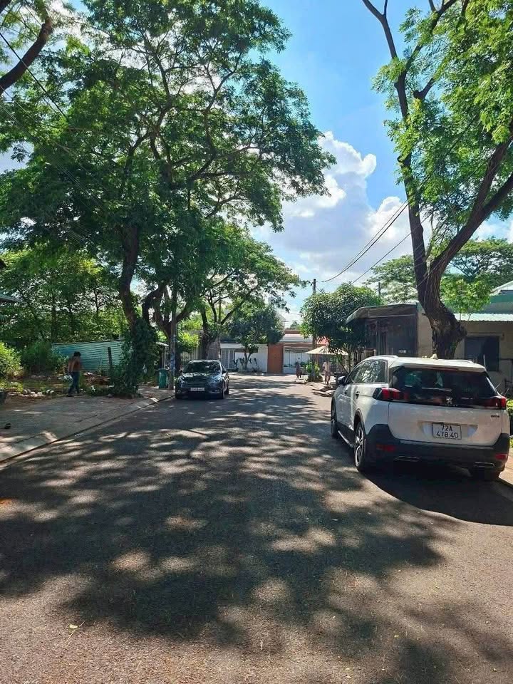 Đất nền Hòa Long Bà Rịa 100m² giá 1.95 tỷ - Hướng Đông Nam, sổ hồng chính chủ!