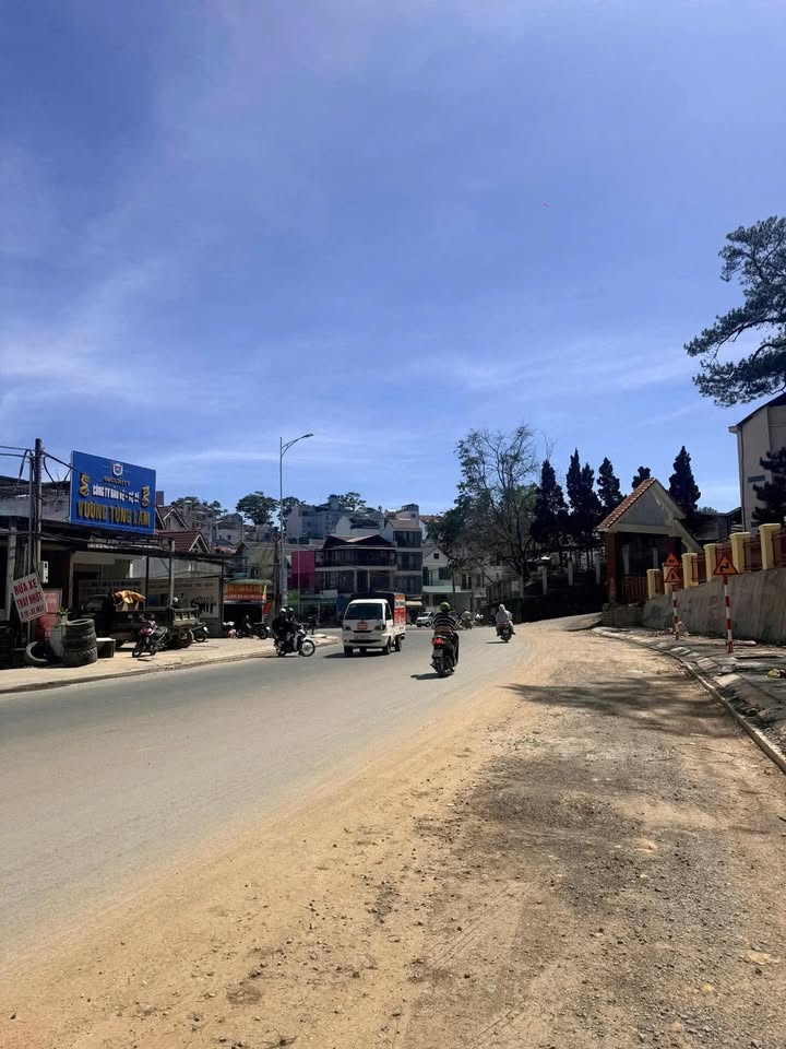 Bán đất mặt tiền Hoàng Văn Thụ Đà Lạt 1.043m² giá 70 tỷ - Cơ hội đầu tư hiếm có!