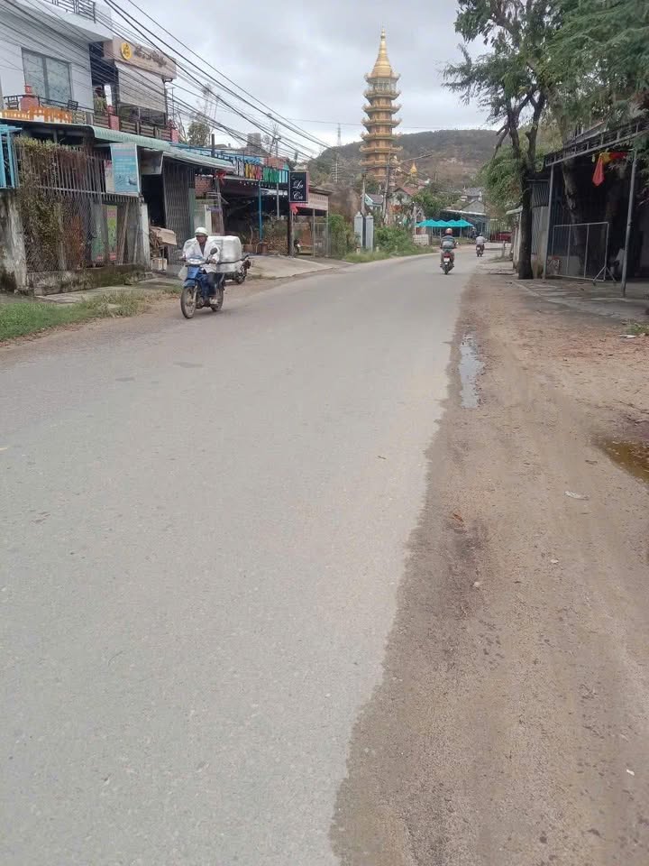 Đất nền mặt tiền tỉnh lộ 640 Tuy Phước 135m² giá 1.3 tỷ - Cơ hội đầu tư kinh doanh hấp dẫn!