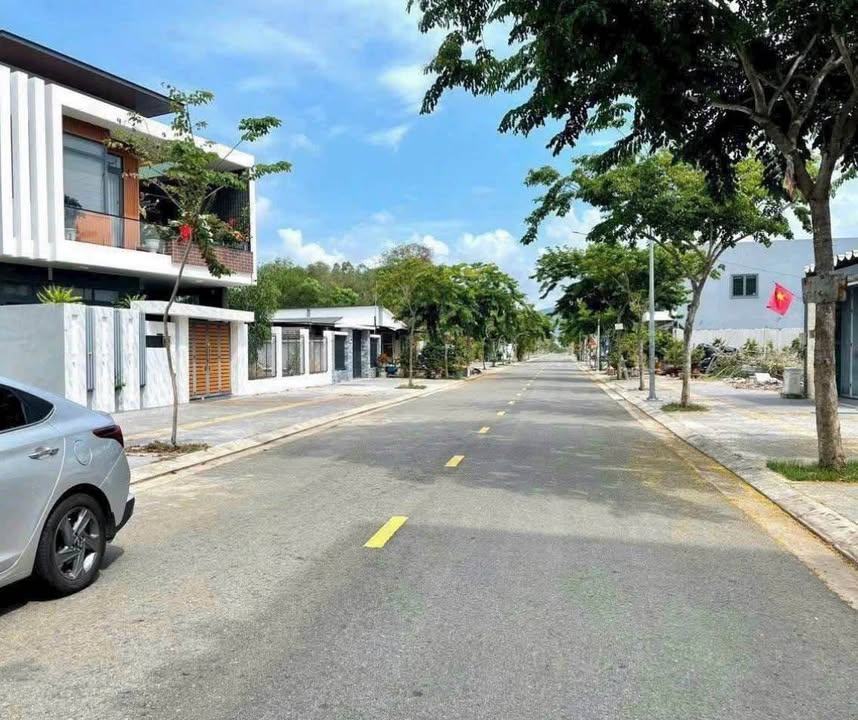 Đất nền Bà Rịa - Long Tâm 113m² giá 2.8 tỷ - Vị trí đẹp, sổ hồng riêng!