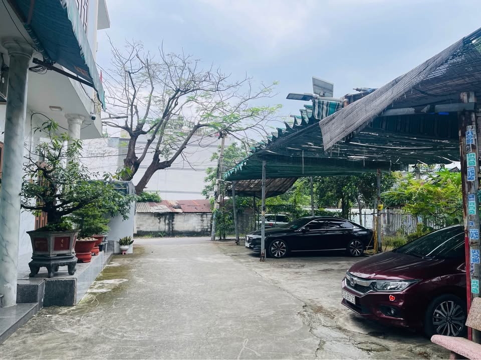 Đất hẻm xe hơi Linh Xuân Thủ Đức 1300m² giá chỉ 38 tỷ - Cơ hội đầu tư tuyệt vời!