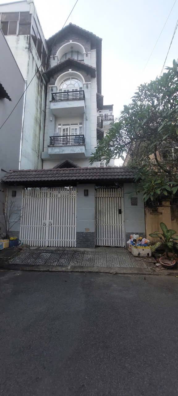 Nhà phố Gò Vấp 120m² giá 12.3 tỷ - Thiết kế hiện đại, 3 lầu