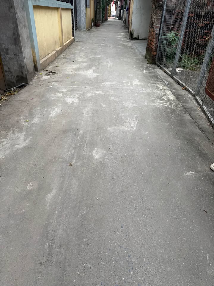 Đất chính chủ tổ 4 phường Giang Biên Long Biên 47m² giá 5.2 tỷ - Cơ hội đầu tư hấp dẫn!