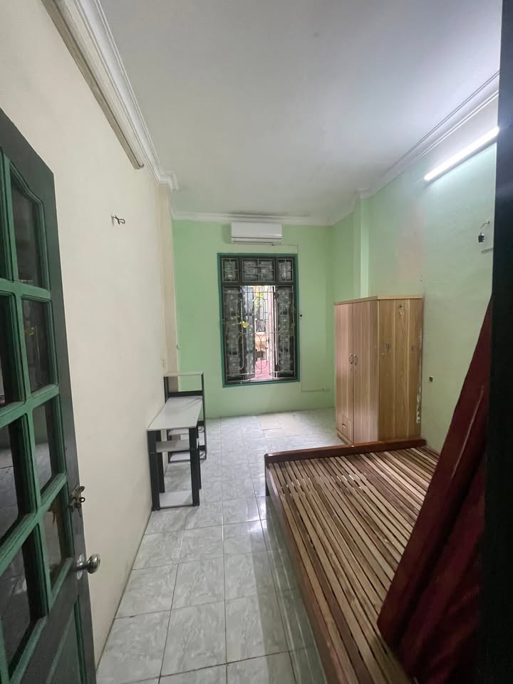 Phòng trọ 12m² tại Võng Thị, Tây Hồ - Giá chỉ 2.5 triệu, vào ở ngay!