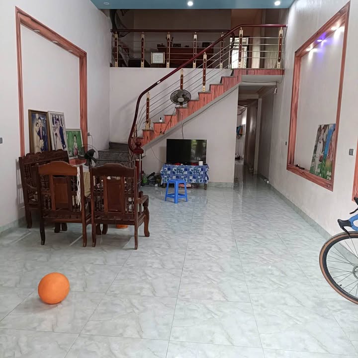 Nhà cấp 4 gác lửng Đan Đường, Lào Cai 90m² giá 2.59 tỷ - Hướng Tây Nam thoáng mát!