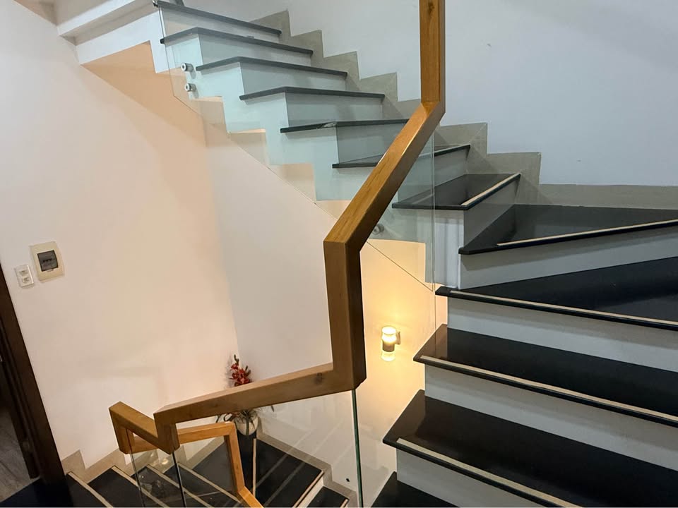 Nhà 3 Tầng Đường Đỗ Đăng Đệ, Hòa Xuân 112.5m² giá 12.1 tỷ - Thiết kế hiện đại, full nội thất cao cấp!