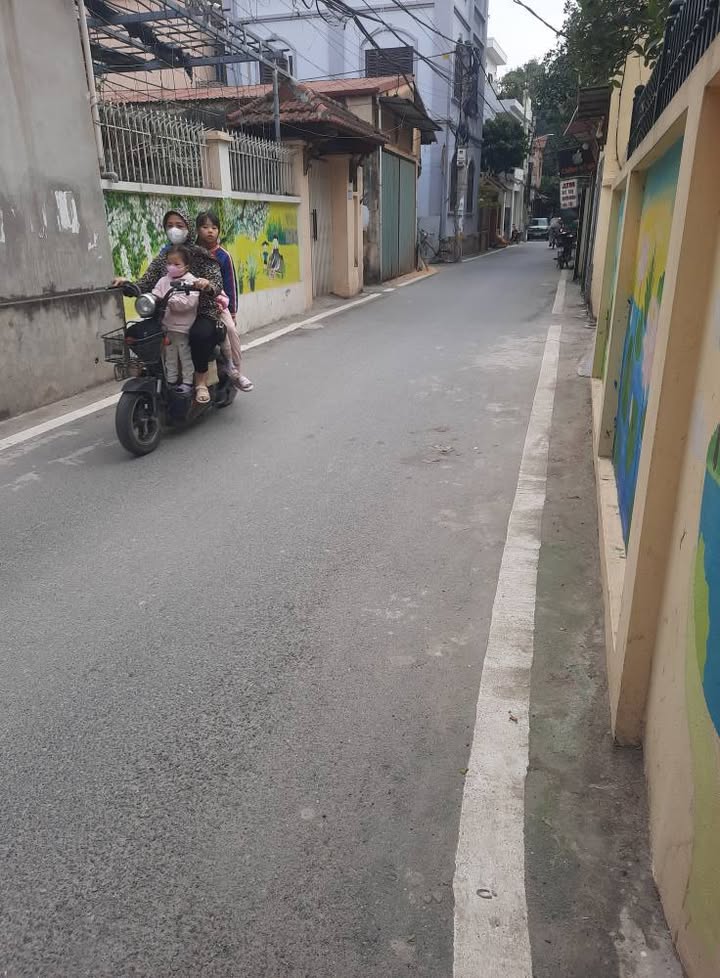 Đất Lại Yên, Hoài Đức 99m² giá 8 tỷ - Vị trí phát triển nhanh, ô tô đỗ sát cửa!