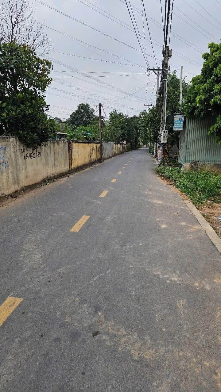 Đất nền mặt tiền đường Uyên Hưng 740.2m² giá 4.3 tỷ - Đầu tư sinh lời ngay!