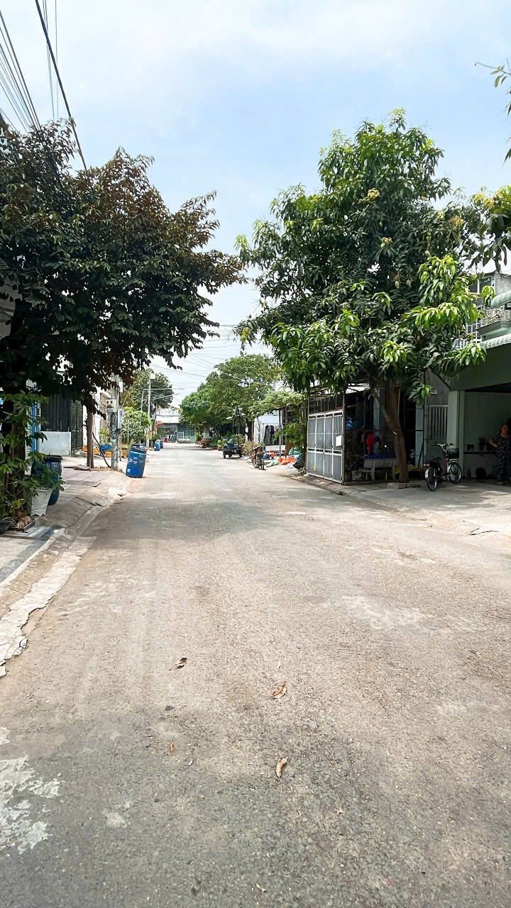 Nhà mặt tiền đường nhựa Bình Chuẩn 80m² giá 1.45 tỷ - Kinh doanh tốt, vị trí đẹp!