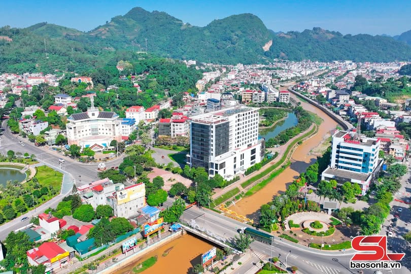 Đất thổ cư 2 mặt tiền phường Chiềng Cơi 176m² giá thỏa thuận - Cơ hội đầu tư tuyệt vời!