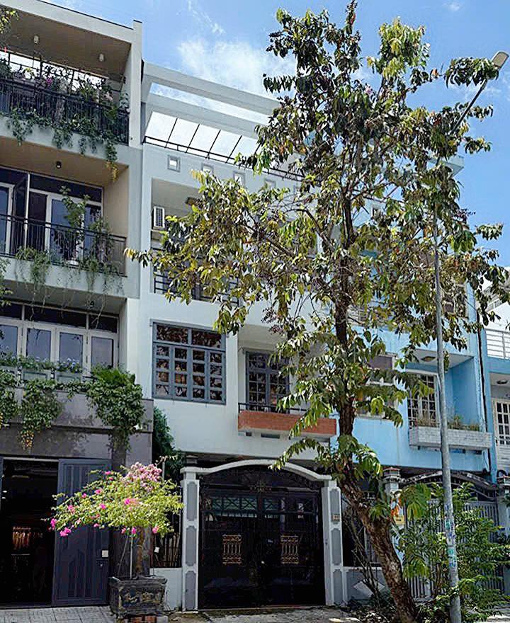 Townhouse mặt tiền đường D4, Phú Mỹ, quận 7, 90m² giá 11.5 tỷ - Cơ hội đầu tư hấp dẫn!