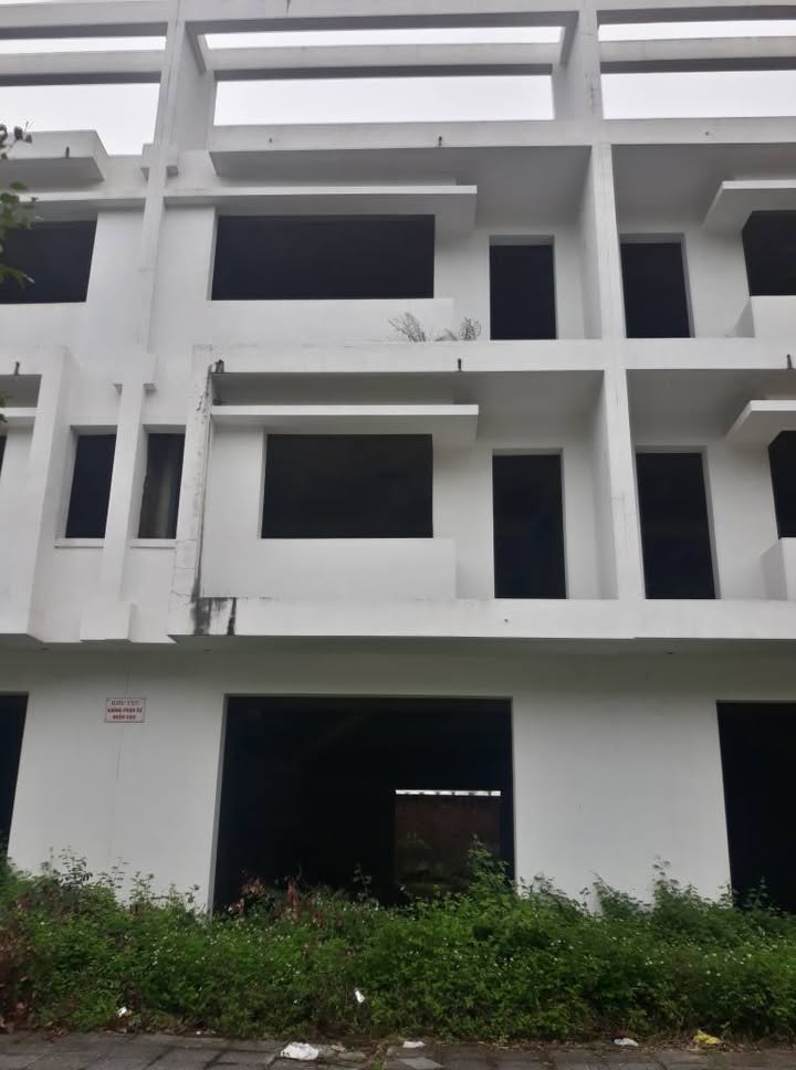 Bán nhà liền kề 114m² tại KĐT Sinh Thái Sầm Sơn - Thiết kế hiện đại, giá mềm mại!