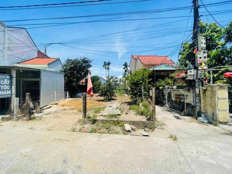 Đất nền mặt tiền đường Nguyễn Trãi, Cẩm Châu 180m² - Vị trí vàng cho đầu tư!