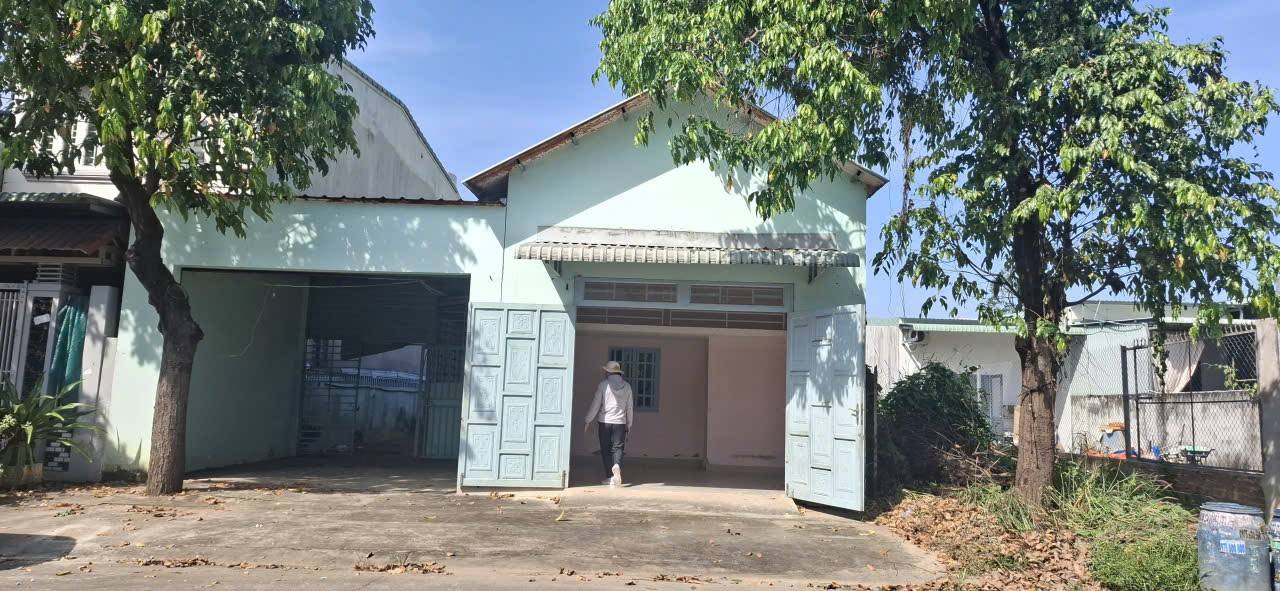 Đất nền 300m² phường Thới Hòa, giá 3 tỷ - Sổ hồng công chứng ngay!