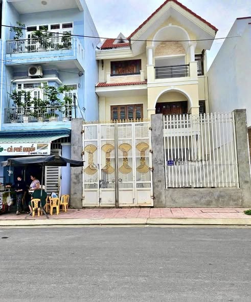 Nhà 3 tầng mặt tiền kinh doanh đường Nguyễn Bỉnh Khiêm 145m² giá 28.5 tỷ - Vị trí đắc địa gần biển!