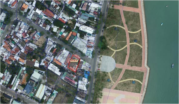 Khách sạn mặt tiền Trần Phú Vạn Ninh 600m² giá 6 tỷ - Đầu tư sinh lời tuyệt vời!