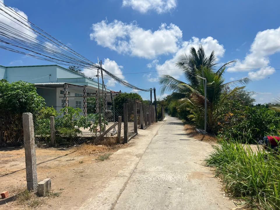 Đất thổ cư Gò Công Đông 143.8m² giá chỉ 360 triệu - Sổ đỏ chính chủ!