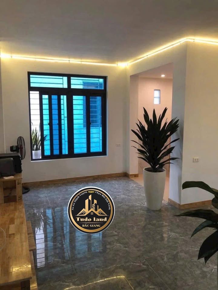 Nhà 2,5 tầng tại Phường Bắc Giang, Bắc Ninh 50m² giá 3.35 tỷ - Ô tô vào tận cửa!