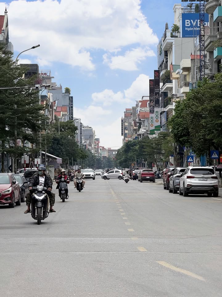 Nhà mặt tiền đường Nguyễn Thị Lưu, Bắc Giang 174m² - Vị trí đẹp, tiềm năng sinh lời cao!