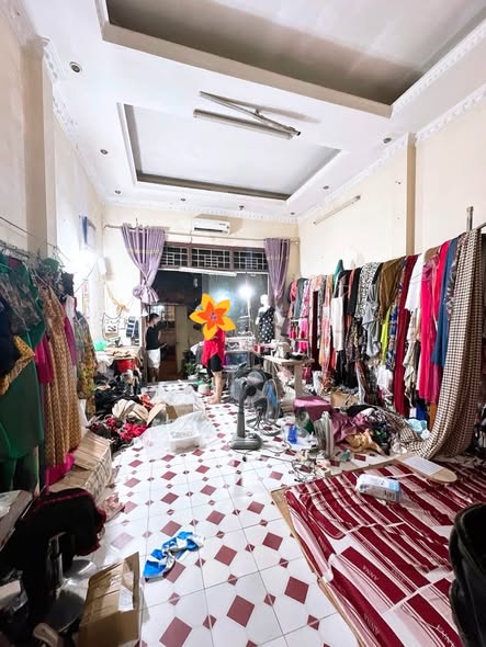 Nhà phố Thúy Lĩnh, Hoàng Mai 65m² giá 11 tỷ - Kinh doanh sầm uất, ô tô tránh nhau!