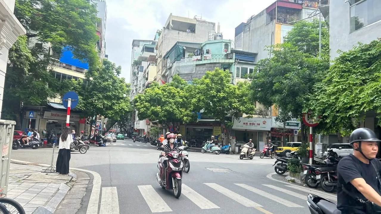 Bán nhà mặt phố Mai Hắc Đế, Hai Bà Trưng 75m² giá thỏa thuận - Vị trí vàng trung tâm!