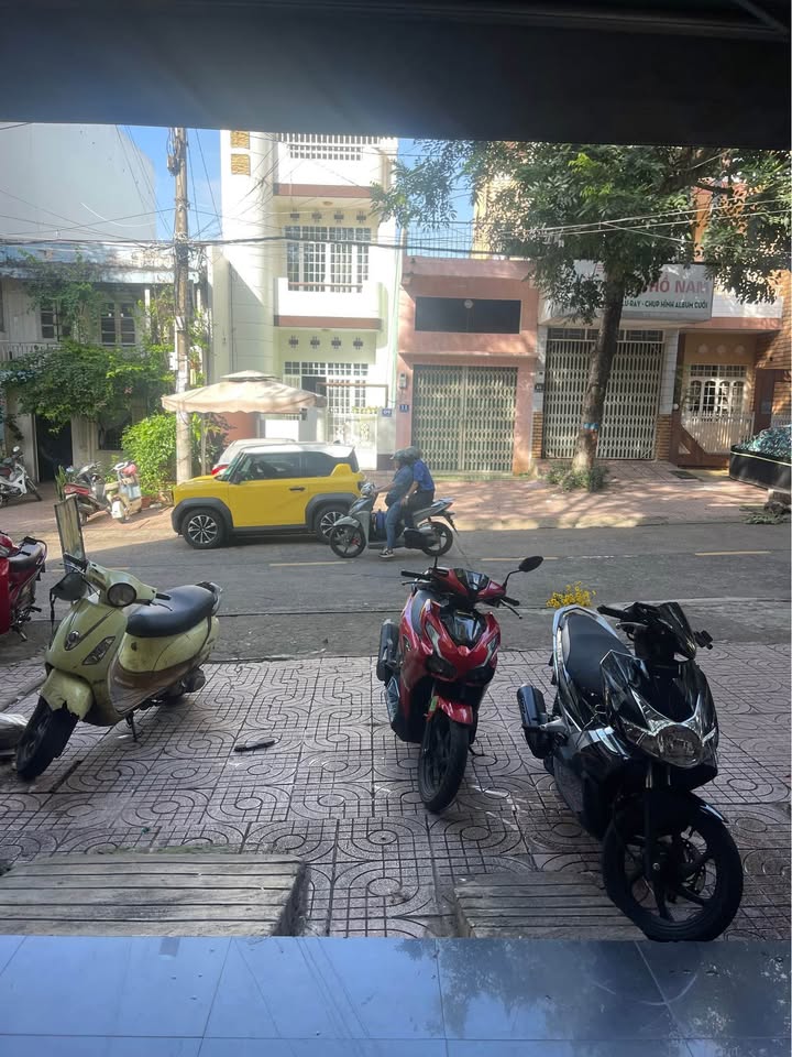 Nhà mặt tiền kinh doanh Mạc Thị Bưởi, Buôn Ma Thuột 100m² giá 17 tỷ - Vị trí đắc địa cho đầu tư!