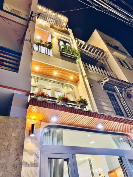 Nhà Phan Đình Phùng, Phú Nhuận 30m² giá 6,3 tỷ - Nhà 2 mặt hẻm thoáng mát!