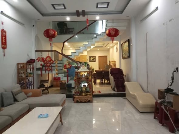 Nhà mặt tiền Tô Hiệu, Đà Nẵng 133.2m² giá 7.3 tỷ - Kinh doanh sầm uất!