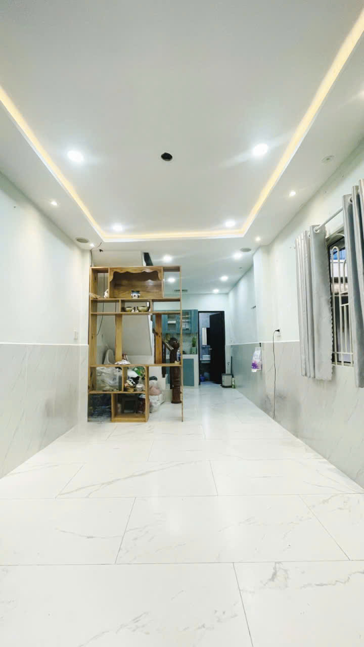 Nhà 2 tầng Bãi Sậy, Quận 6, 54m² - Căn góc thoáng đãng, giá thỏa thuận!
