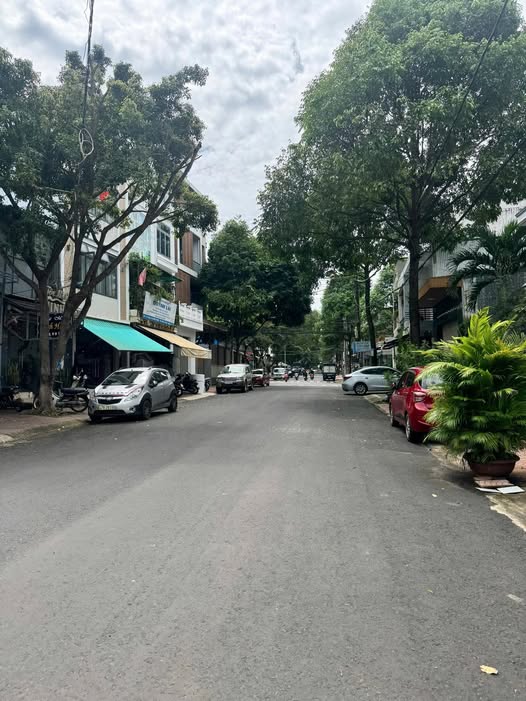 FrontHouse Mặt tiền Điện Biên Phủ Buôn Ma Thuột 206.34m² giá 4.56 tỷ - Đầu tư sinh lời hấp dẫn!