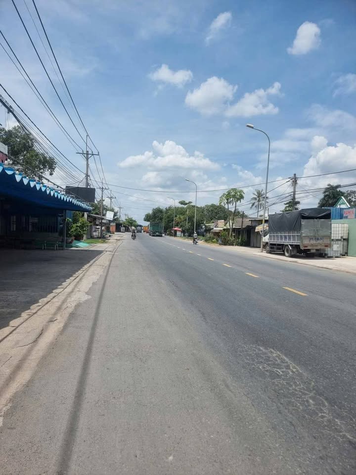 Nhà mặt tiền đường tỉnh lộ 8, Củ Chi, 521m² giá chỉ 7 tỷ - Tiềm năng kinh doanh lớn!