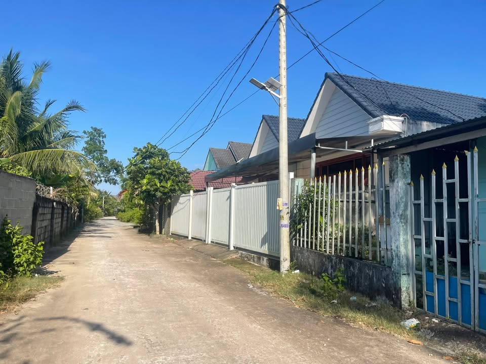 Nhà mới xây Bến Tràm Phú Quốc 130m² giá 2.xx tỷ - Full nội thất, sẵn thổ cư!