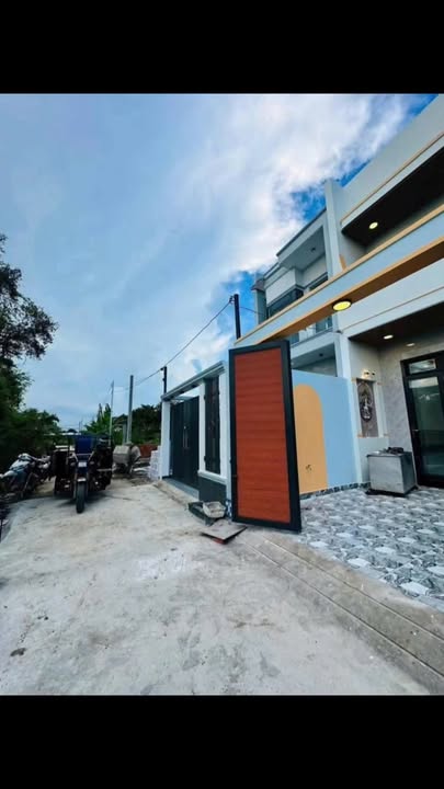 Nhà bán mặt tiền đường Lộc Trung, Cần Giuộc, 90m² giá 2.2 tỷ - Pháp lý rõ ràng, hỗ trợ ngân hàng nhanh!