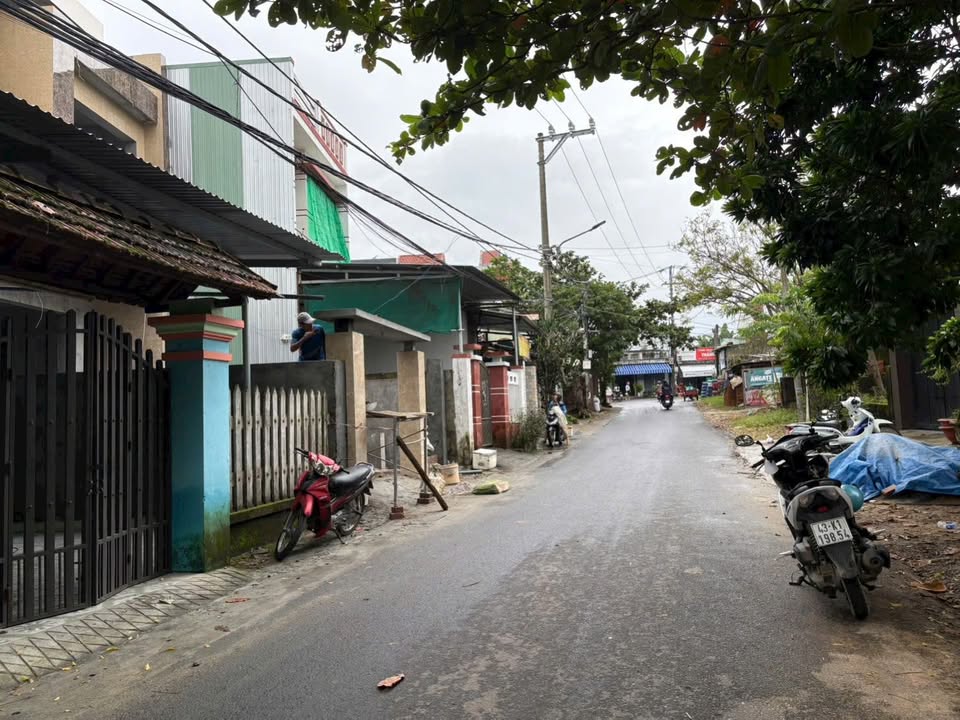 Nhà mặt tiền đường Yến Nê 1, xã Hòa Tiến, 100m² - Kinh doanh sầm uất!