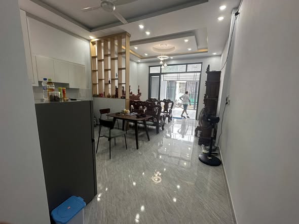 Nhà riêng Thới Hòa, Bến Cát 100m² giá 1.6 tỷ - Dân cư đông đúc, gần trường học!